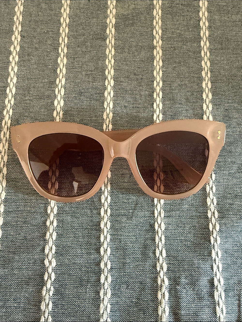 Stylish Women’s Sunglasses in Nude Taupe - Chic Sun Protection